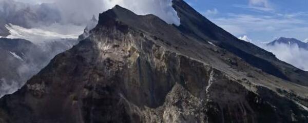 Вулкан Горелый, Дачные источники, каньон Опасный, водопад Снежный барс