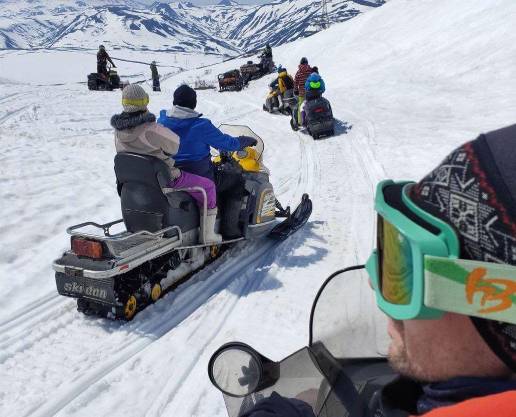 Снегоходная экскурсия к горному массиву Вачкажец